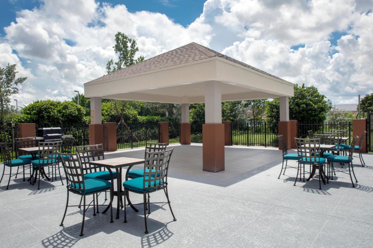 Candlewood Suites - Miami Exec Airport - Kendall By Ihg Country Walk Buitenkant foto